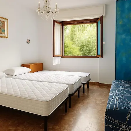 Δωμάτια σε οικογενειακή κατοικία Sala Riunioni *