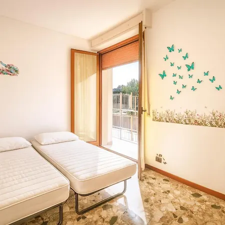 Δωμάτια σε οικογενειακή κατοικία Sala Riunioni *