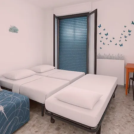 Sala Riunioni Δωμάτια σε οικογενειακή κατοικία