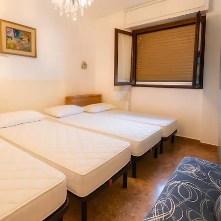 Sala Riunioni * Alassio